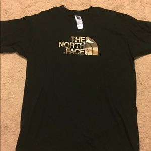 Men’s North Face T-shirt